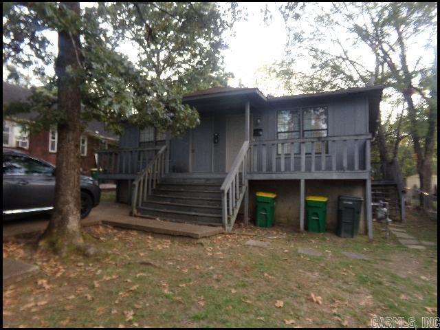 property at 610 S Maple St