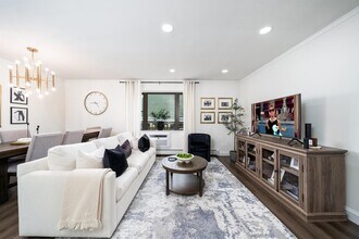 141 Park Ave in East Rutherford, NJ - Building Photo - Building Photo