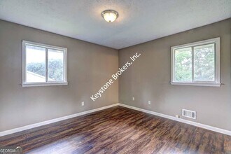 10119 Port Royal Ct in Jonesboro, GA - Building Photo - Building Photo