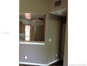 3417 NW 44th St-Unit -203 in Lauderdale Lakes, FL - Building Photo - Building Photo