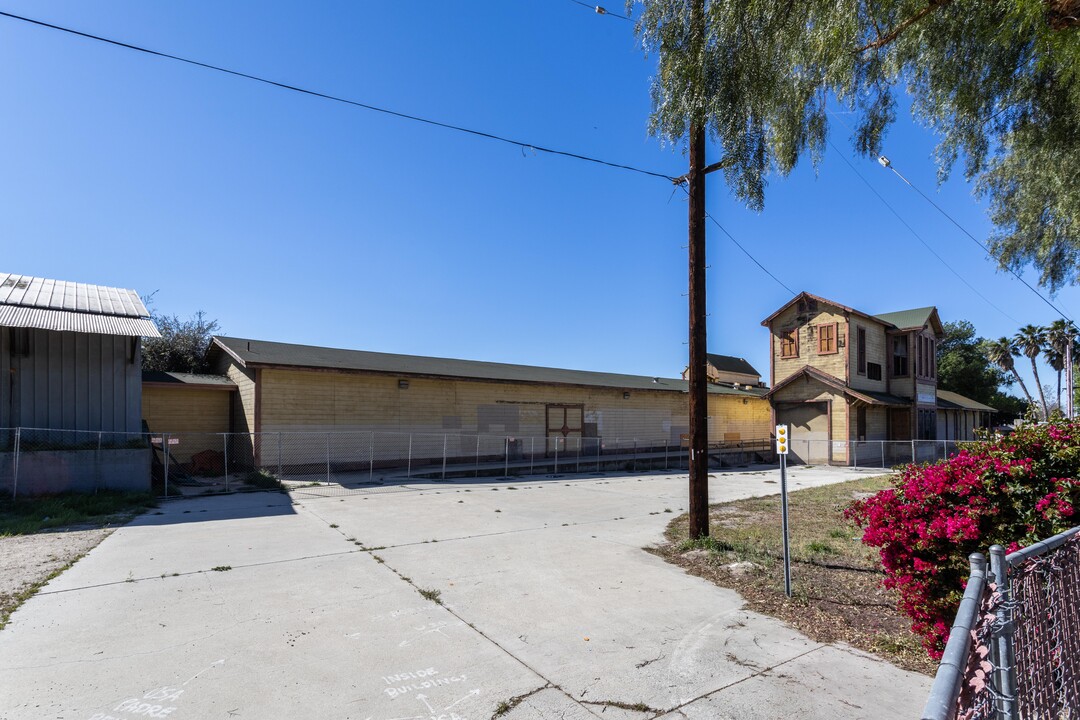 High Street Depot in Moorpark, CA - Building Photo