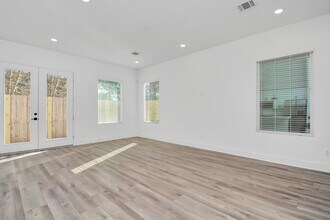 778 W Tidwell Rd in Houston, TX - Building Photo - Building Photo