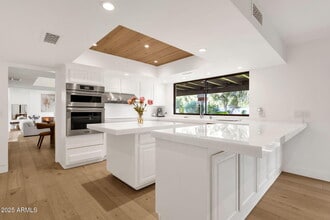 6954 E Caballo Dr in Paradise Valley, AZ - Building Photo - Building Photo