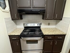 489 Northwood Cir in Rockdale, TX - Foto de edificio - Building Photo