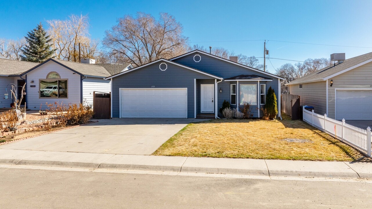 272 Birch Ct in Silt, CO - Building Photo