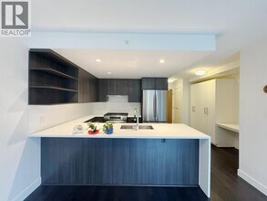 8288 Granville Ave in Richmond, BC - Building Photo - Building Photo