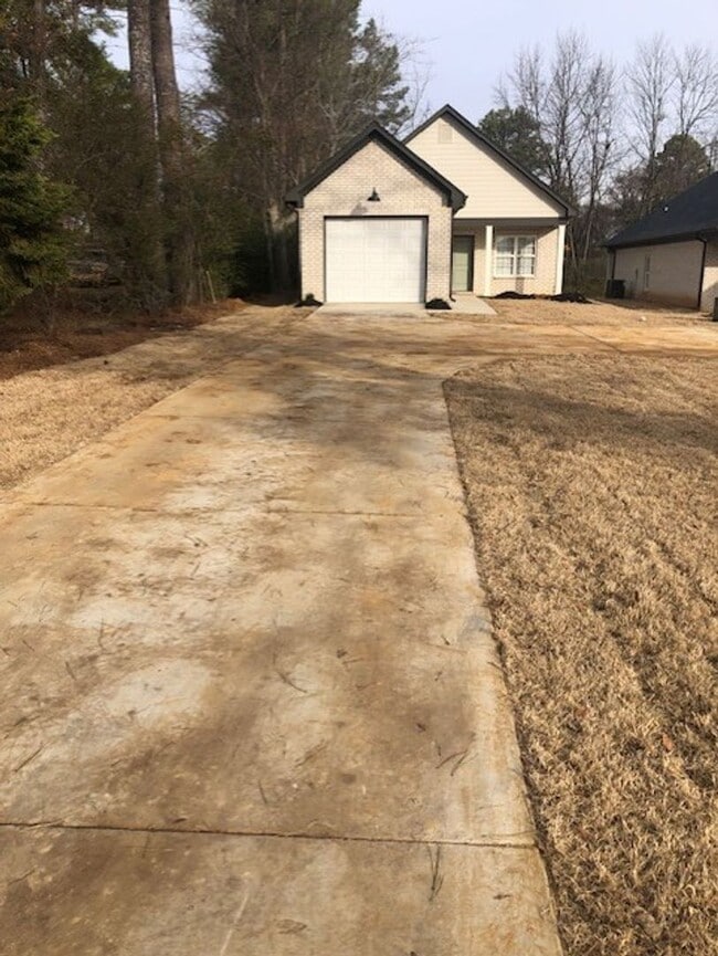 1380 W Jackson St in Tupelo, MS - Building Photo - Building Photo
