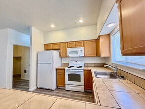 2223 Jakob Ave in La Grande, OR - Building Photo - Building Photo