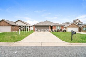 171 Bradford Cir in Tuscaloosa, AL - Foto de edificio - Building Photo