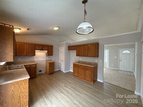 3214 Atlas Dr in Charlotte, NC - Building Photo - Building Photo