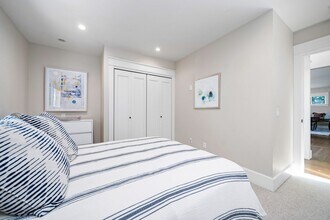 531 De Anza Dr in Newport Beach, CA - Building Photo - Building Photo