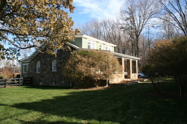 37174 Little River Tpke in Middleburg, VA - Building Photo - Building Photo