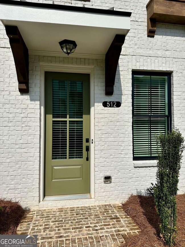 512 Healy Dr in Cumming, GA - Building Photo - Building Photo