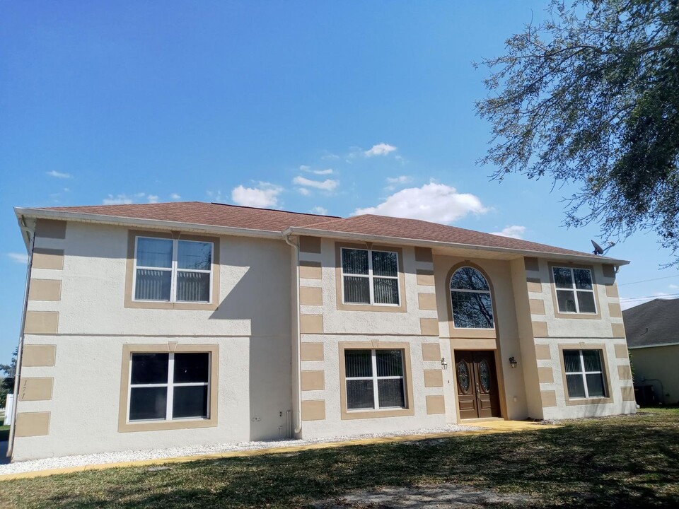 171 Velveteen Pl in Oviedo, FL - Building Photo