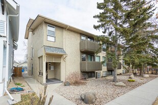 332 6 Av NE in Calgary, AB - Building Photo