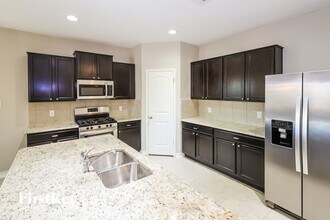 13413 Cadenza Crk in San Antonio, TX - Building Photo - Building Photo