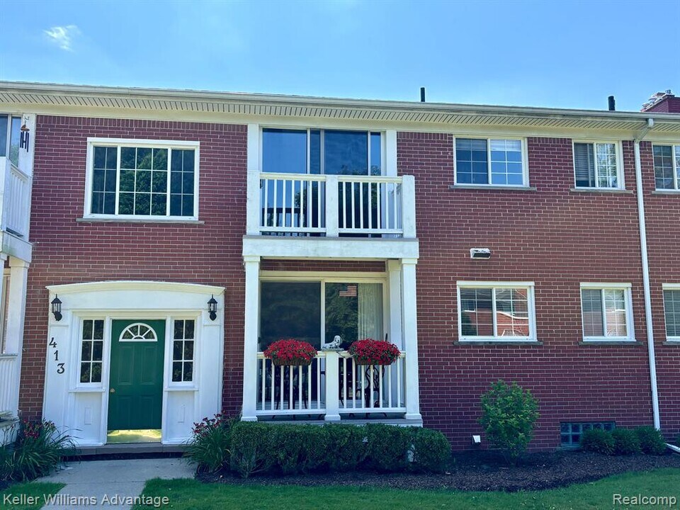 413 N Eton St-Unit -202 in Birmingham, MI - Building Photo