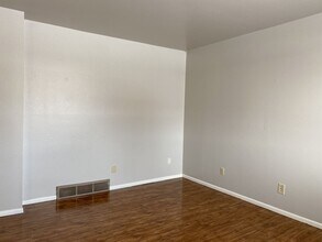 1954 Pecan St in Fort Collins, CO - Building Photo - Building Photo