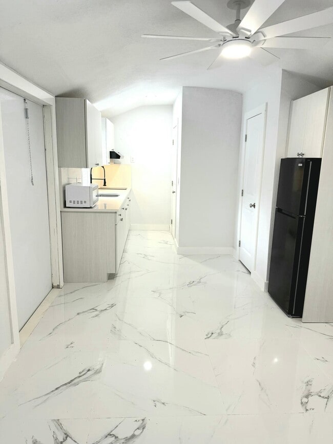 4220 N Browning Dr in West Palm Beach, FL - Building Photo - Building Photo