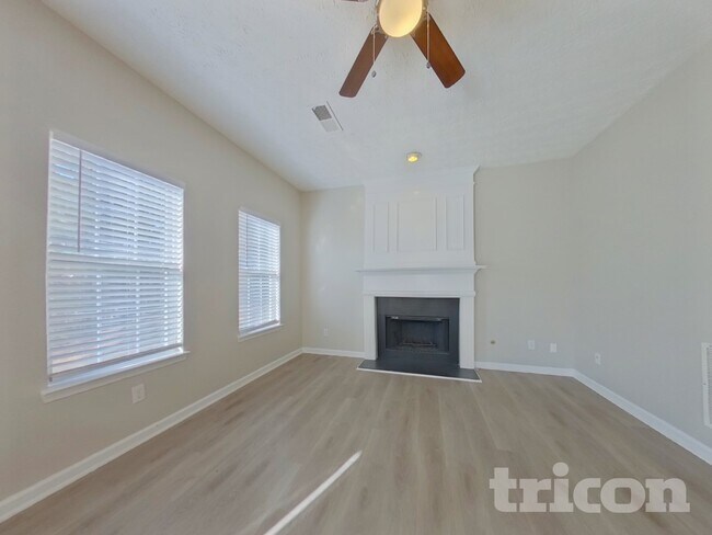 6754 Clearstream Way in Austell, GA - Building Photo - Building Photo