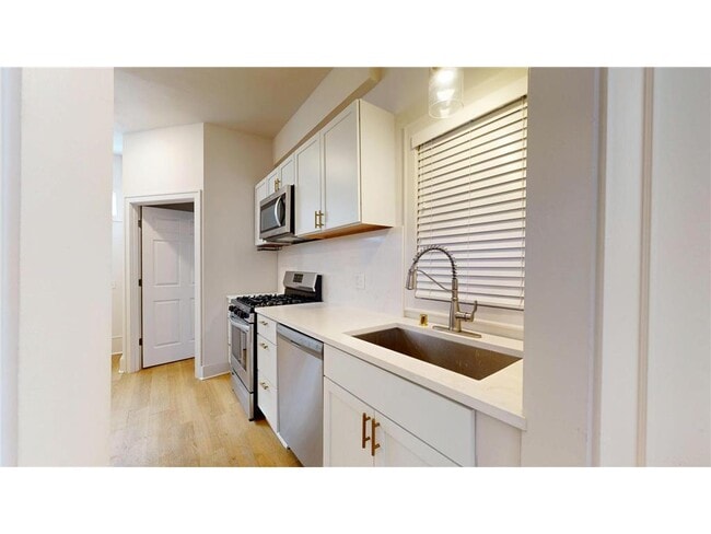 2545 Garfield Ave in Minneapolis, MN - Building Photo - Building Photo