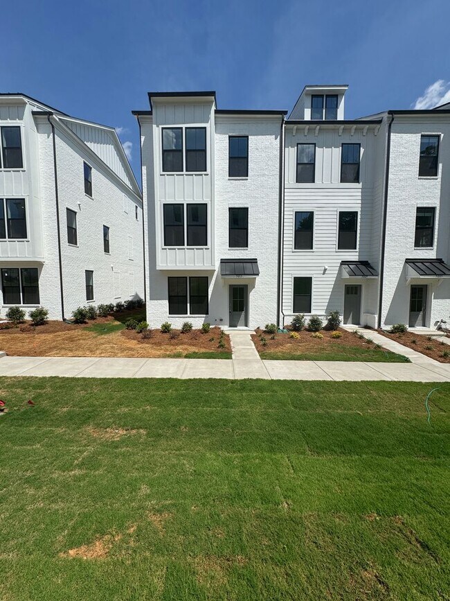 5013 Layman Dr in Charlotte, NC - Building Photo - Building Photo