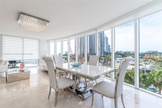 18911 Collins Ave, Unit 405 in Sunny Isles Beach, FL - Foto de edificio - Building Photo