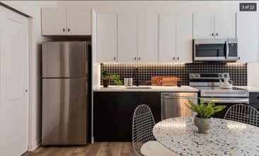 2426 Jasper St-Unit -313C in Philadelphia, PA - Foto de edificio - Building Photo