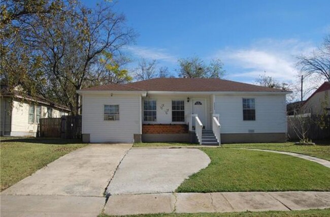 2208 Farola Dr in Dallas, TX - Building Photo - Building Photo