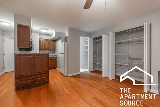 744 W Gordon Terrace in Chicago, IL - Building Photo - Building Photo