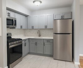 Woodbine Living in Avenel, NJ - Foto de edificio - Building Photo