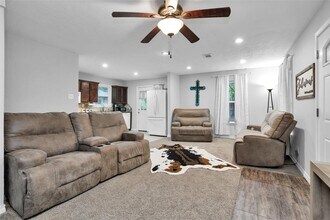 12555 Johnson Rd in Conroe, TX - Building Photo - Building Photo