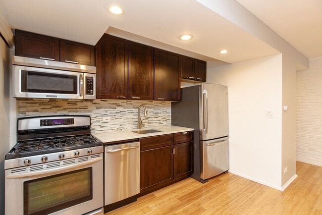 property at 660 W Melrose St