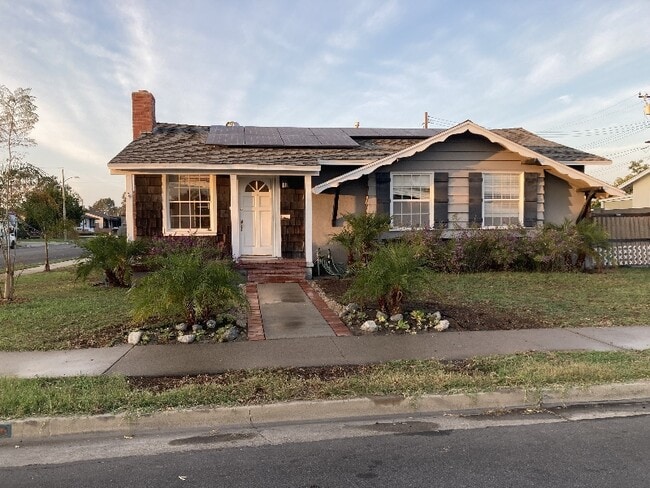 property at 7537 El Cortez Cir