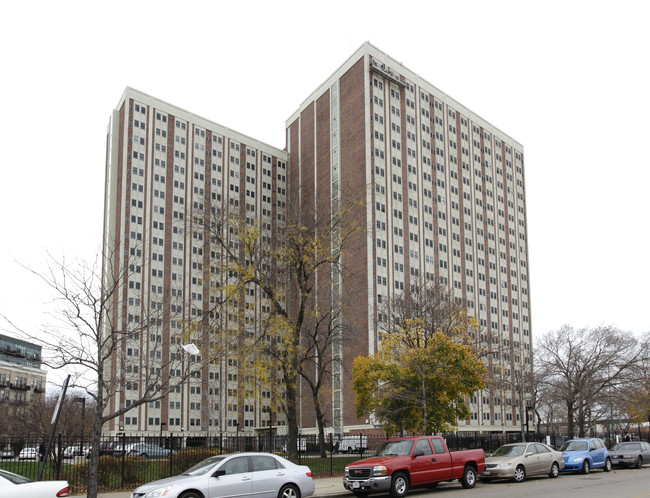 Patrick Sullivan Senior Apartments in Chicago, IL - Foto de edificio - Building Photo