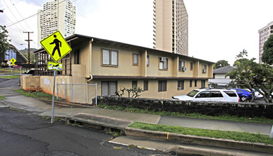 1649 Mott-Smith Dr in Honolulu, HI - Building Photo - Building Photo