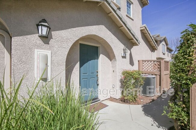 31780 Lucio Ln in Winchester, CA - Building Photo - Building Photo