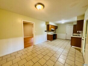 104 Cotton Hill Rd in Huntsville, AL - Building Photo - Building Photo
