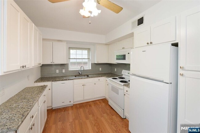 20-30-30 Ridge Rd in Ridgewood, NJ - Building Photo - Building Photo