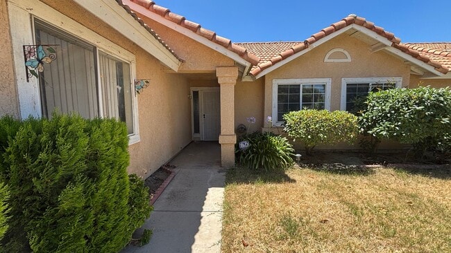 1662 E Washington Ave in San Jacinto, CA - Building Photo - Building Photo