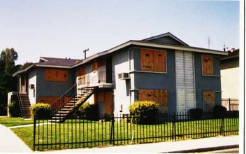 2369 S Angela St in Pomona, CA - Building Photo - Building Photo