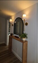 2241 27th St S, Unit Studio Side in St. Petersburg, FL - Building Photo - Building Photo