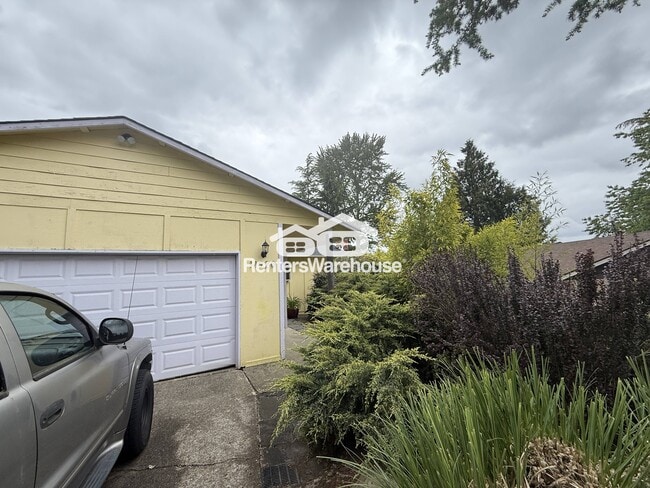 property at 11920 SE 210th Pl