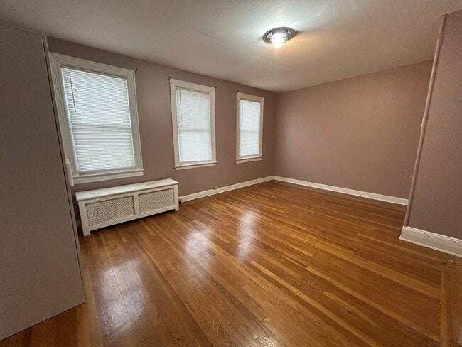 3148 Ampere Ave in Bronx, NY - Building Photo - Building Photo