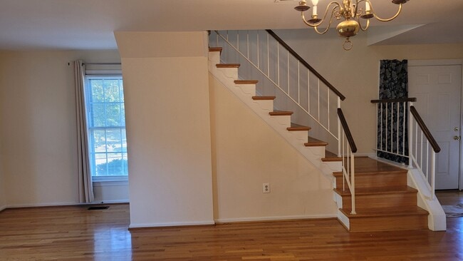 7865 Parthian Ct in Springfield, VA - Building Photo - Building Photo