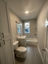 415 Washington St, Unit 1 in Brookline, MA - Building Photo - Building Photo