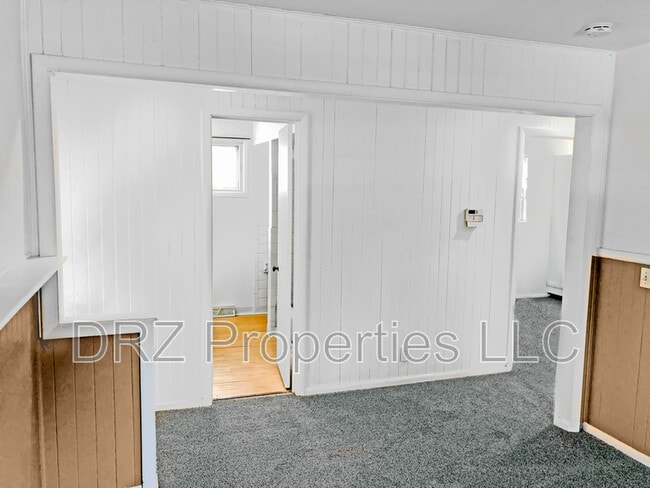 1942 Richmond St NW in Grand Rapids, MI - Building Photo - Building Photo