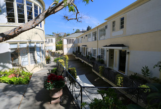 1846 El Cerrito Pl in Los Angeles, CA - Foto de edificio - Building Photo
