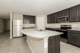 123 Violet Ct in Poinciana, FL - Building Photo - Building Photo