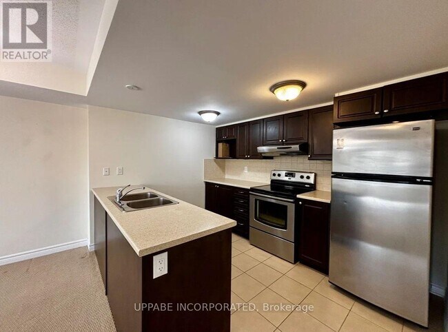 289 Titanium Private in Ottawa, ON - Building Photo - Building Photo